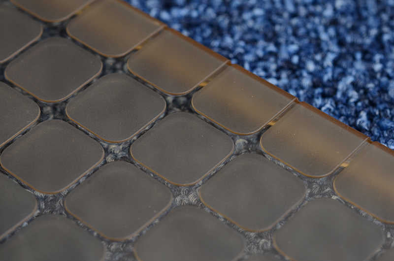 Apple iPhone 5 Kılıf Zore Kare Kabartmalı Silikon Gold