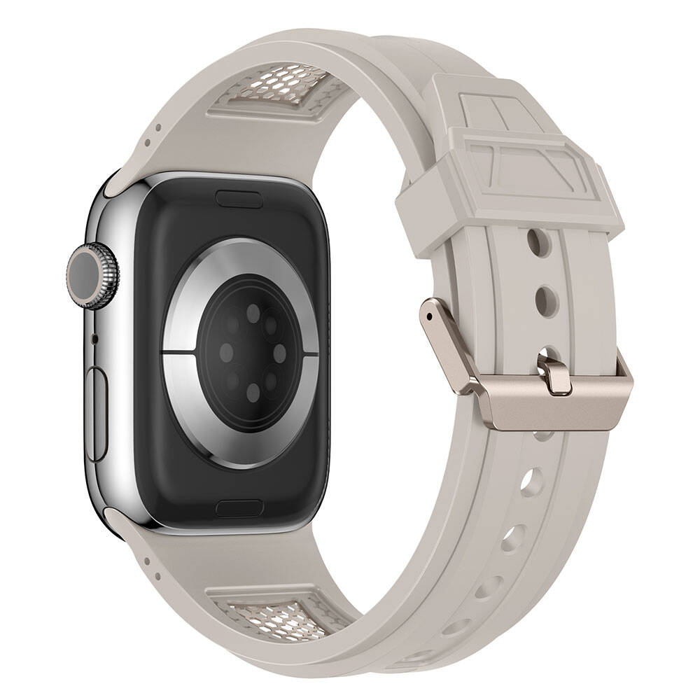 Apple Watch 7 45mm Zore KRD-117 Hava Alabilen Delikli Metal Süslemeli Desenli Silikon Kordon Siyah