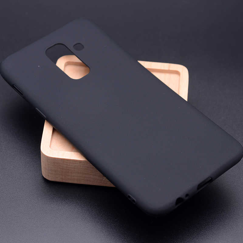 Galaxy J8 Kılıf Zore Premier Silikon Kapak Siyah