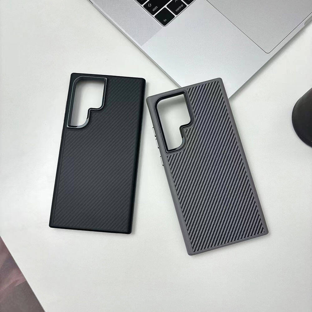 Galaxy S24 Ultra Kılıf M-safe Şarj Özellikli Karbon Fiber Görünümlü Zore Troy Kapak Gümüş