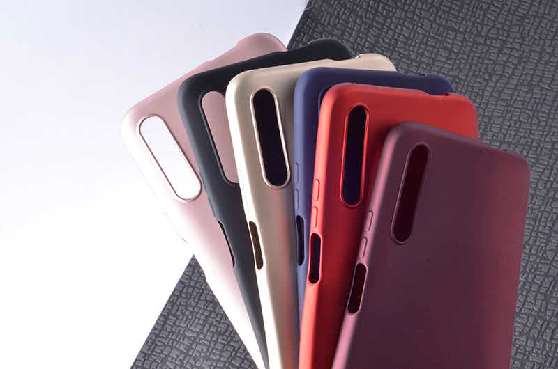 Huawei P Smart Pro 2019 Kılıf Zore Premier Silikon Kapak Gold