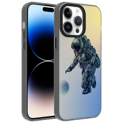 Apple iPhone 14 Pro Max Kılıf Desenli Zore Dragon Sert Kapak Astronot