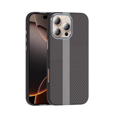 Apple iPhone 16 Pro Kılıf M-safe Şarj Özellikli Karbon Fiber Görünümlü Zore Gros Kapak Desert Titanyum