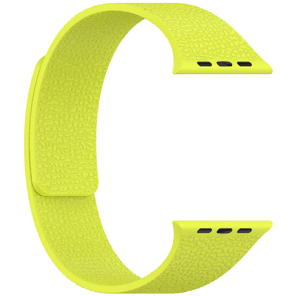 Apple Watch Ultra 49mm Zore KRD-136 Kabartma Desenli Silikon Kordon Beyaz
