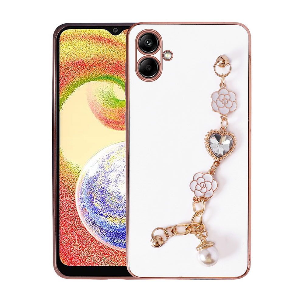 Galaxy A04 Kılıf El Tutamaçlı Kamera Korumalı Zore Taka Silikon Kapak Beyaz