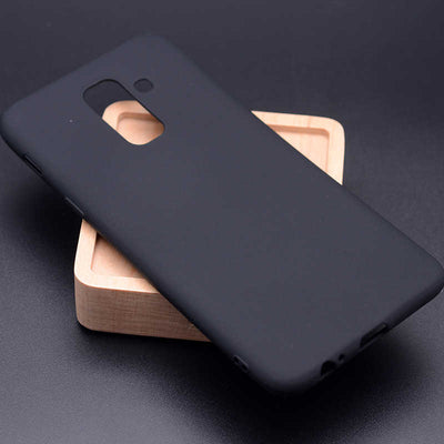Galaxy J8 Kılıf Zore Premier Silikon Kapak Siyah