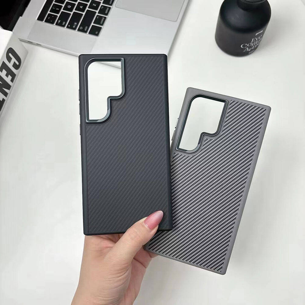 Galaxy S24 Ultra Kılıf M-safe Şarj Özellikli Karbon Fiber Görünümlü Zore Troy Kapak Gümüş