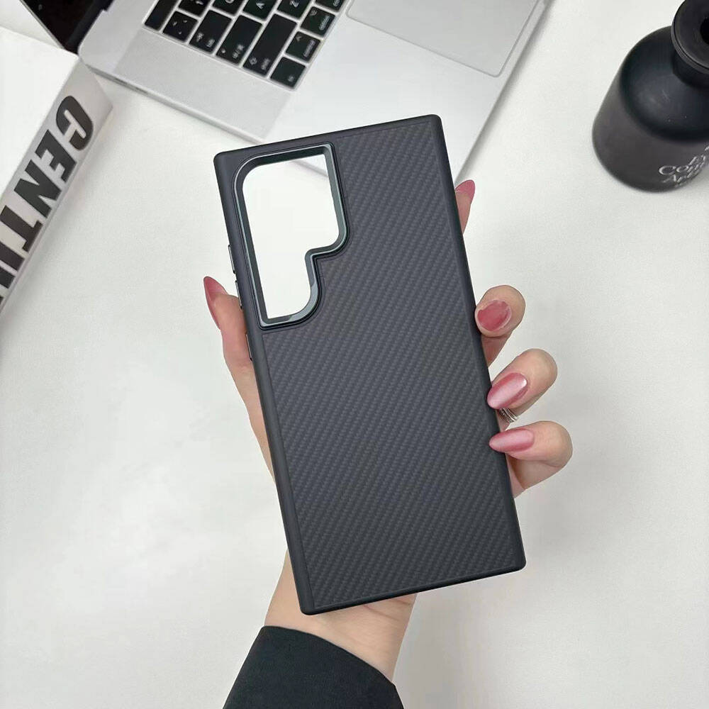 Galaxy S24 Ultra Kılıf M-safe Şarj Özellikli Karbon Fiber Görünümlü Zore Troy Kapak Siyah
