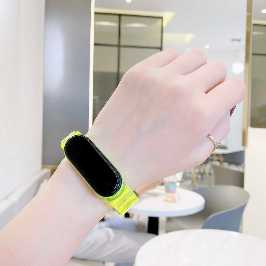 Xiaomi Mi Band 5 KRD-27 Silikon Kordon Sarı