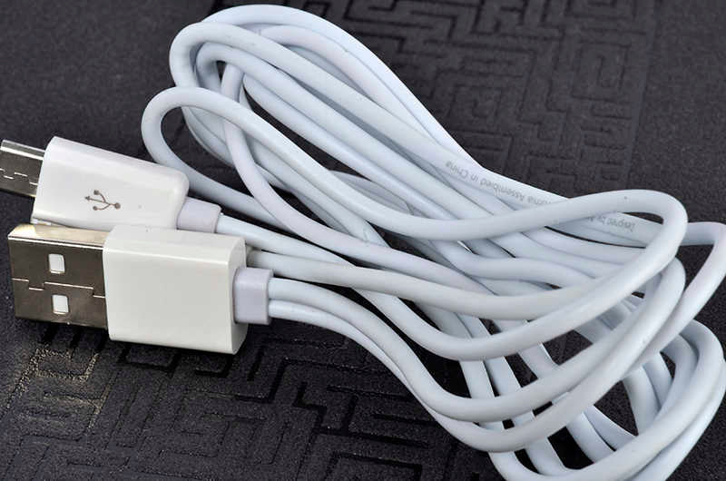 Zore 2 Uçlu Lightning-Micro Usb Kablo 1M Beyaz