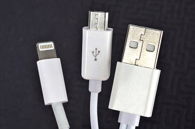 Zore 2 Uçlu Lightning-Micro Usb Kablo 1M Beyaz